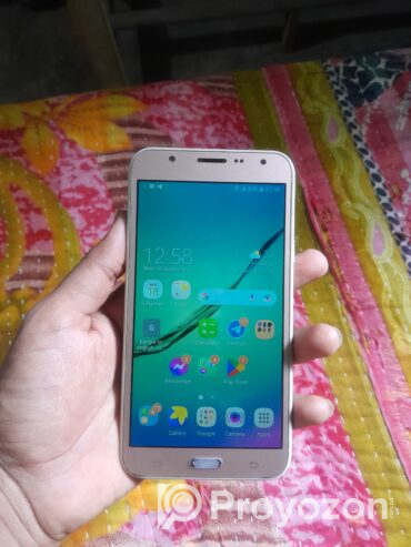 Samsung Galaxy J7 (Used)