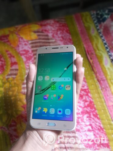 Samsung Galaxy J7 (Used)