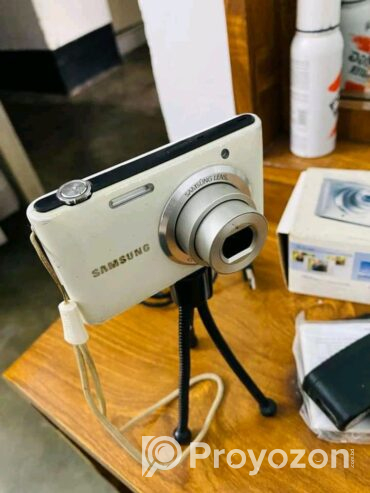 Samsung 20.3MP Digital Compact Camera