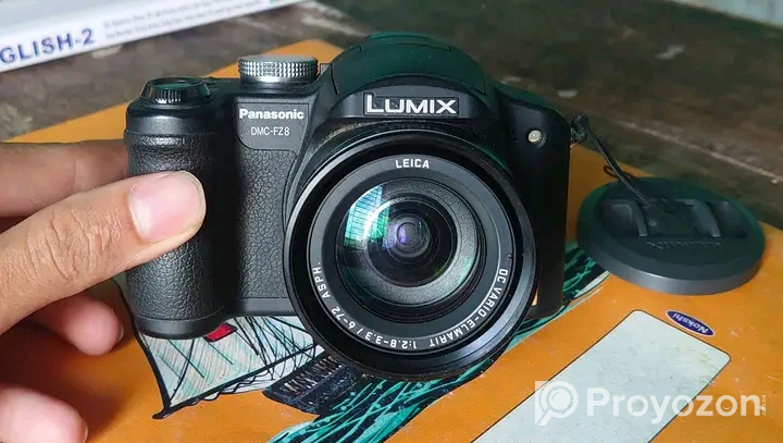 LUMIX Panasonic DMC- FZ8 DSLR Camera