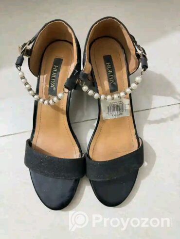 HUILIYA Ladies shoes (used)