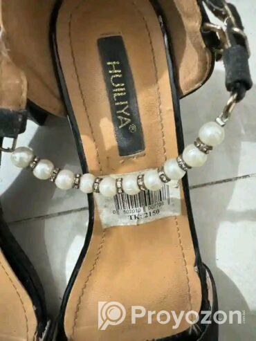 HUILIYA Ladies shoes (used)