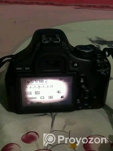 Canon 600D DSLR Camera with Lens (Used)