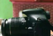 Canon 600D DSLR Camera with Lens (Used)