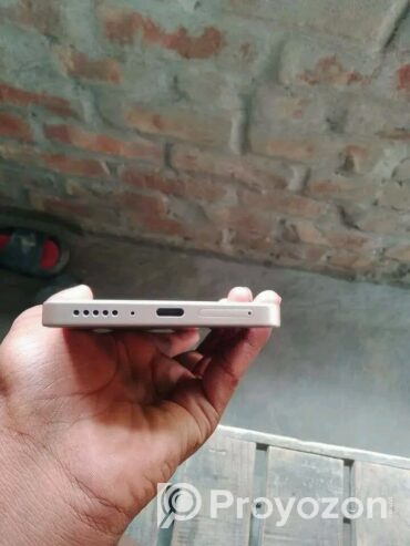 Xiaomi Redmi note 13 (Used)