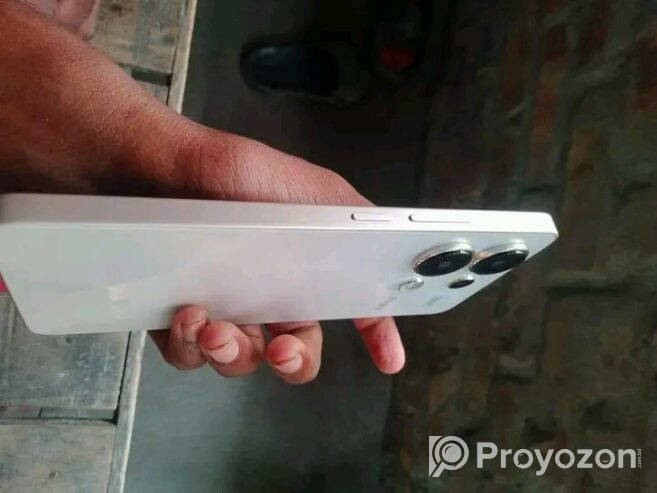 Xiaomi Redmi note 13 (Used)