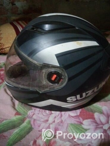 SUZUKI Helmet Black color & White step (used)