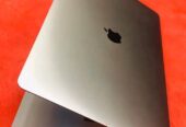 MacBook Pro 15.Inch (2017)RAM: 16 GB & Stores SSD : 256 GB,