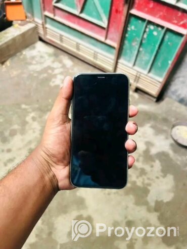 Apple iPhone 11 (Used)