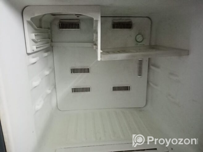 Samsung fridge (Old used)