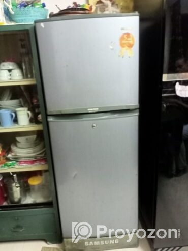 Samsung fridge (Old used)