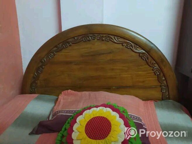 Bed with jajim and toshok for sale