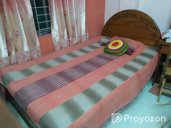 Bed with jajim and toshok for sale