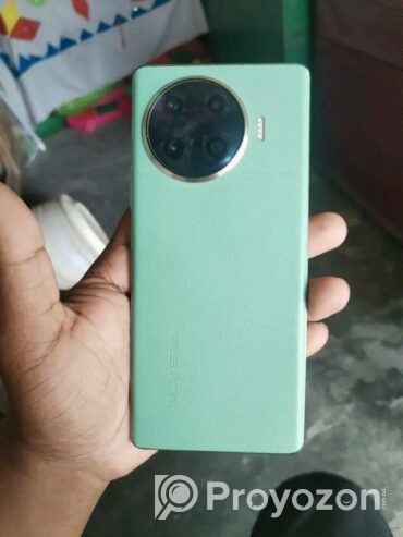 Tecno spark 20 pro plus (Used)