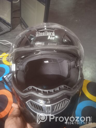 Steelbird Air black colour helmet