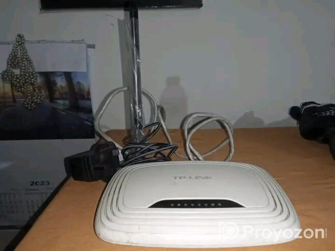 TP-Link Router (Used)