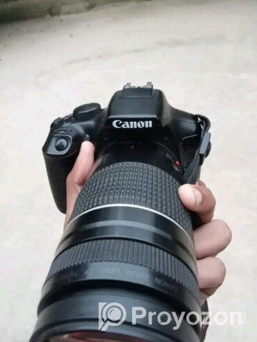 Canon 1300d with 75-300 zoom lens