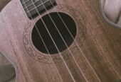 Sell post-musical instrument Guiter