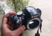 Nikon 3200D body, belt, battery, charger