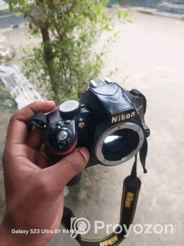 Nikon 3200D body, belt, battery, charger