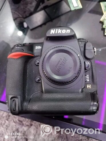 Nikon d8s Camera (Used)