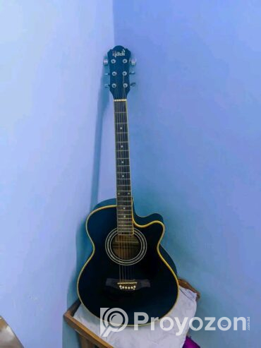 Electric guitar for sell (Used)