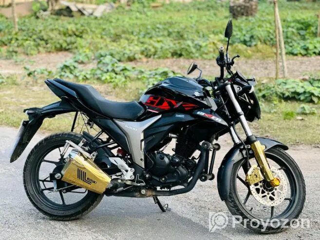 Suzuki Gixxer Monotone Bike