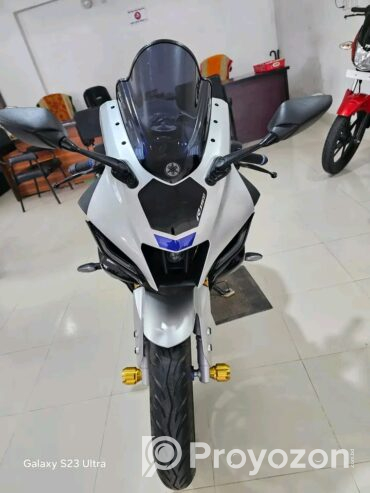 YAMAHA R15M latest