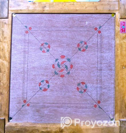 Carrom board