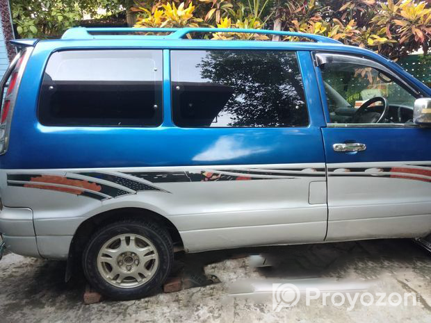 Toyota Noah 1998