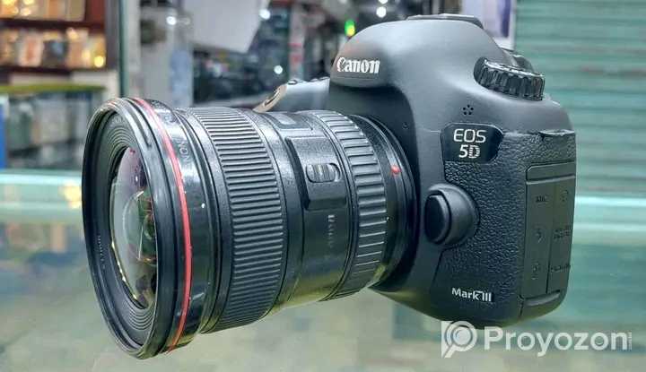 Canon 5D Mark III & 17-40mm 4L lens