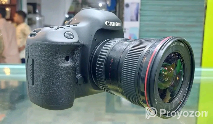 Canon 5D Mark III & 17-40mm 4L lens