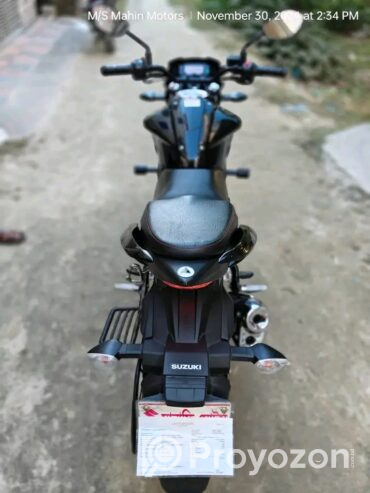 Suzuki Gixxer Monotone Black 24 Model bike