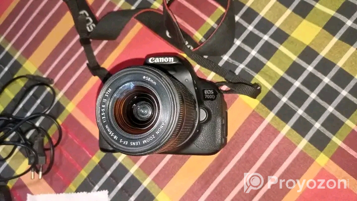 Canon 700d (Used)