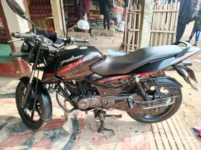 Bajaj pulsar 150cc