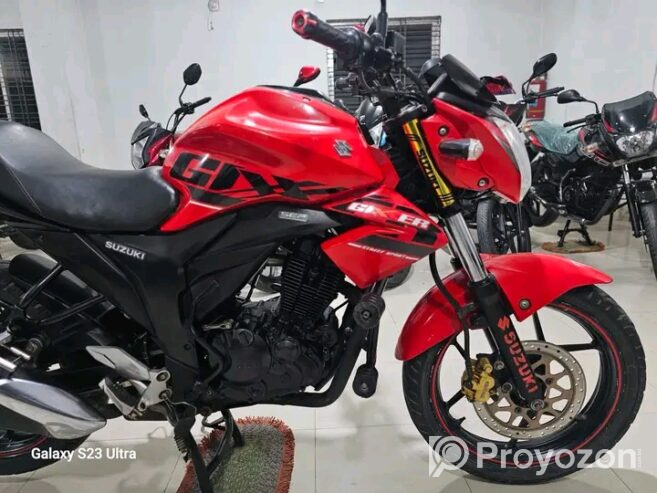 Suzuki Gixxer Monoton 155 CC 2018 model.