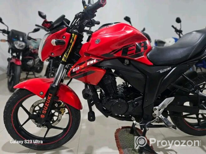 Suzuki Gixxer Monoton 155 CC 2018 model.