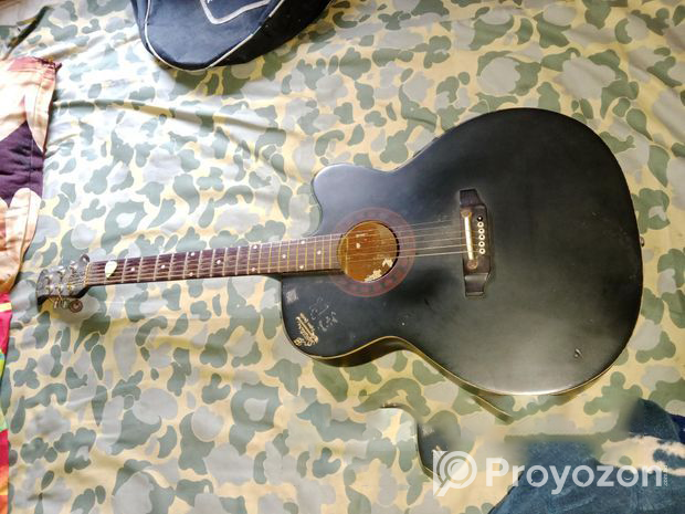 Acoustic guitar (Used)