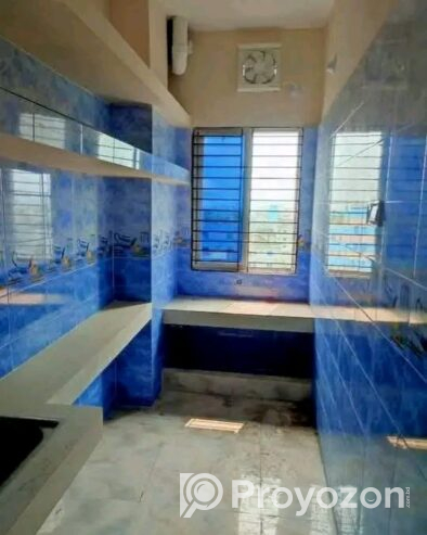 3 তলায় একটি ছোট ফ্ল্যাট ভাড়া হবে